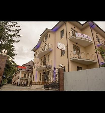 Готель Баронський Двір Czernowitz Exterior foto