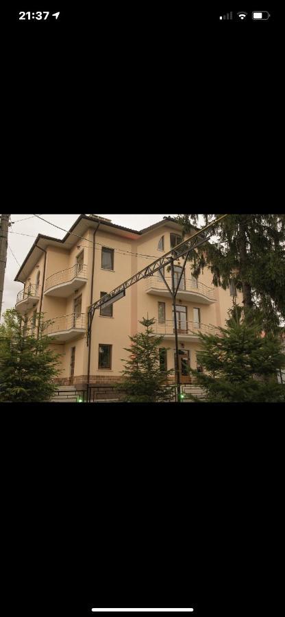 Готель Баронський Двір Czernowitz Exterior foto